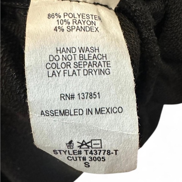 Retro Look ‎ Graphic Tee - Picture 12 of 15